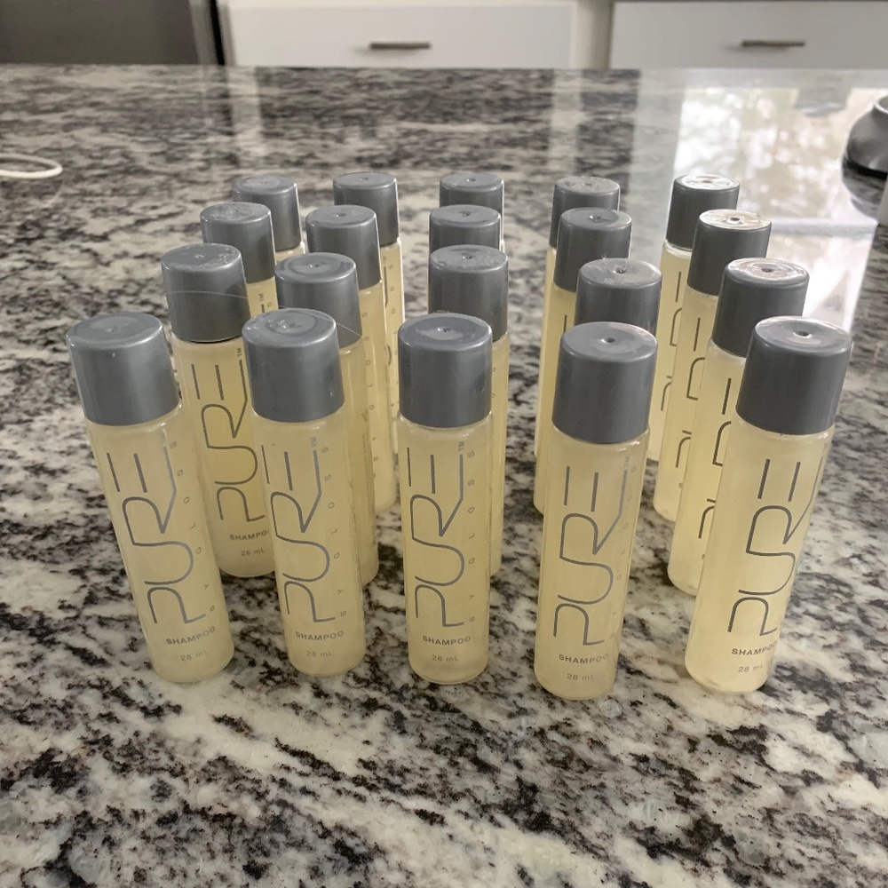 20 Bottles of Travel Sized PURE by Gloss Shampoo, NEW Unused